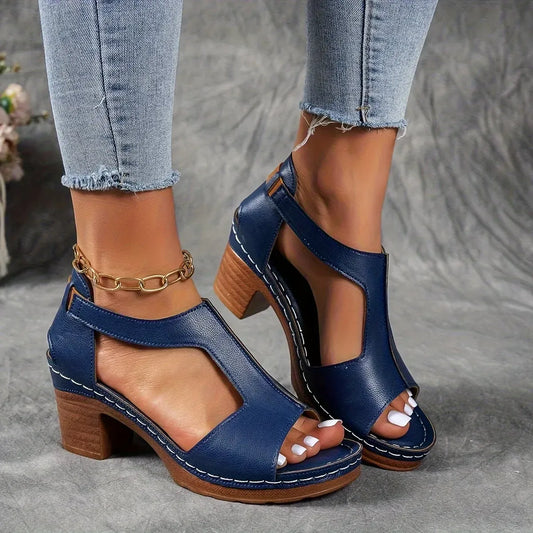Damen-Sandaletten mit klobigem Absatz und Cut-outs